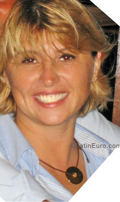 Date this young Brazil girl Gesilaine from Curitiba BR5785