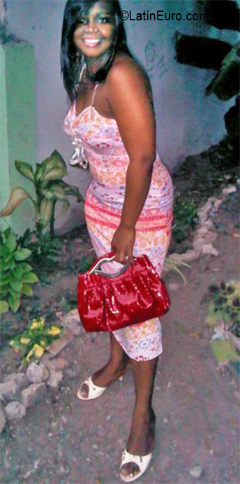 Date this sensual Jamaica girl Camille from Kingston JM300