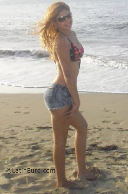 Date this young Dominican Republic girl Diana from Santiago DO8359