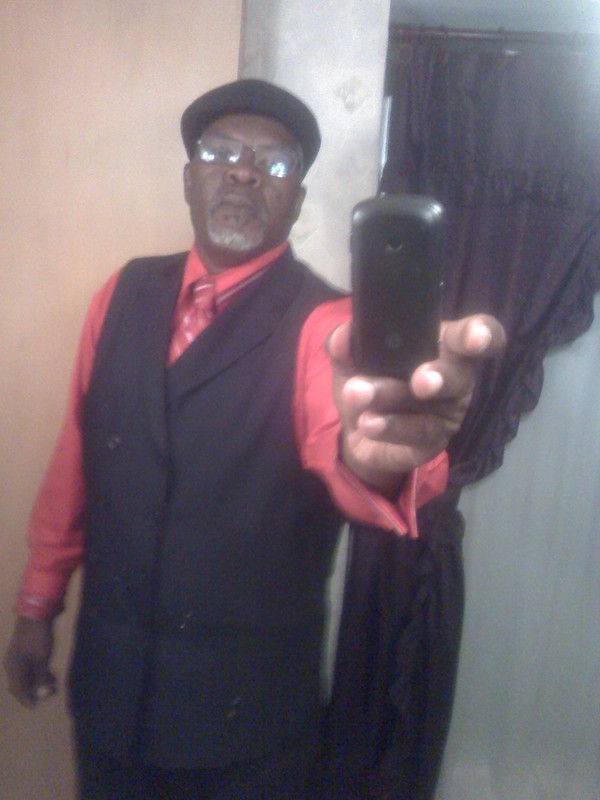 Date this tall United States man Donnie1950 from Chicago US10804