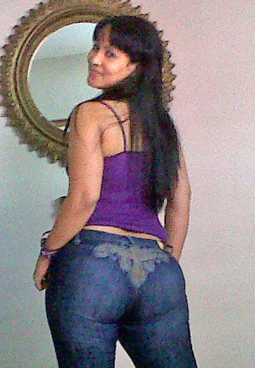 Date this pretty Dominican Republic girl Ivelisse from Santo Domingo DO8430
