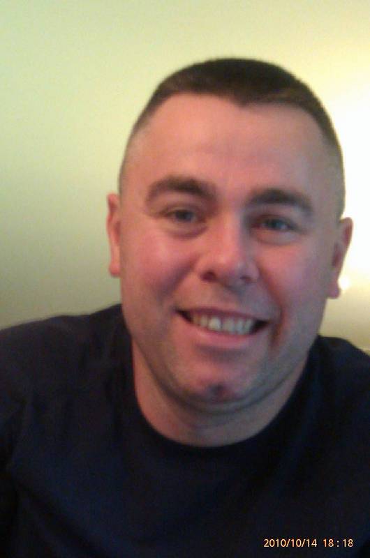 Date this tall United States man Jason from Charlotte US10830