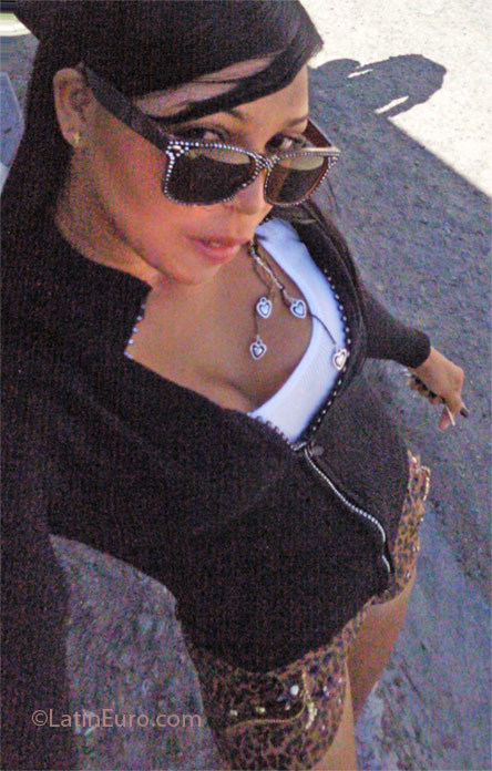 Date this nice looking Dominican Republic girl Romery from Maria Trinidad Sanchez DO9200
