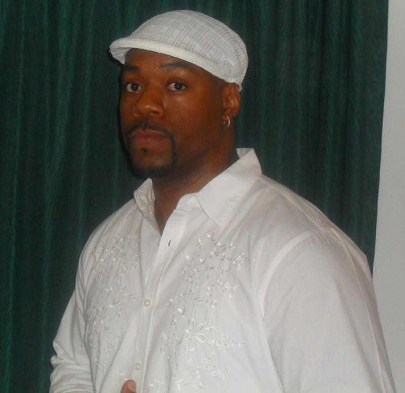 Date this tall United States man Quintin from Charlotte US10967