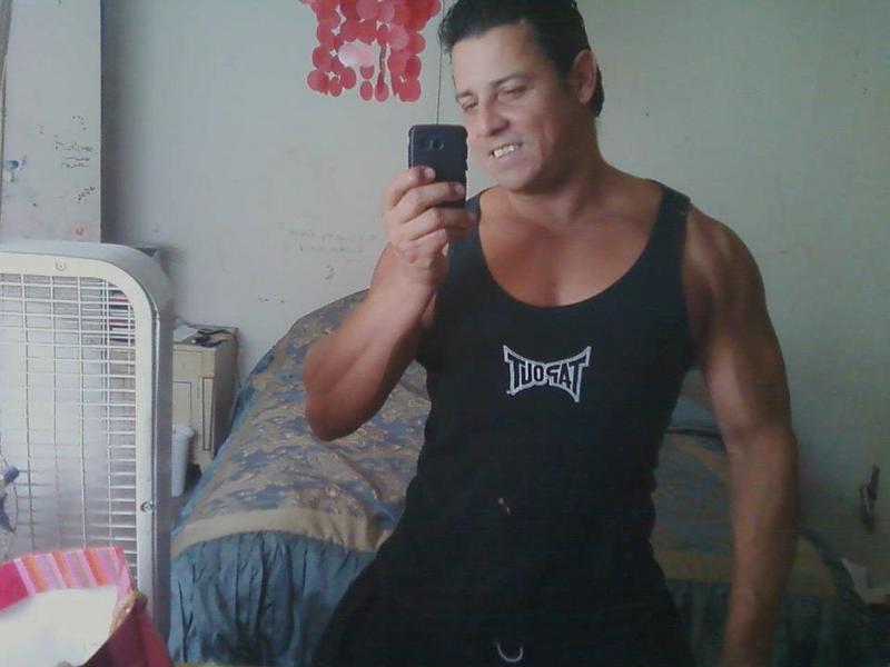 Date this hard body United States man Legnar from San Bernardino US11061