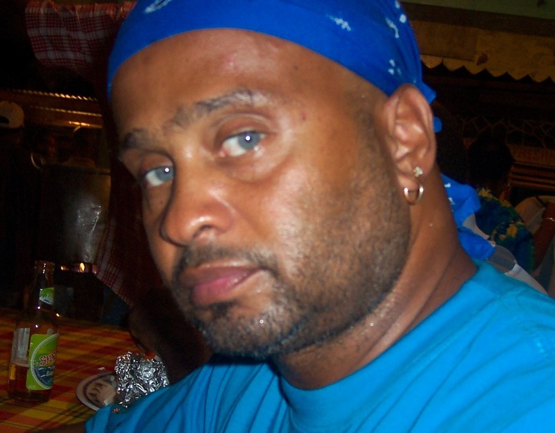 Date this nice looking United States man Pirata from Washington US11160