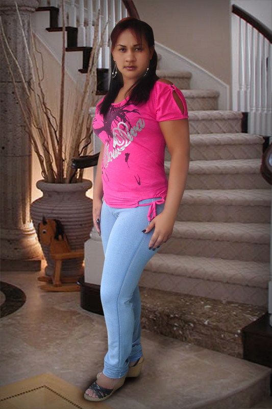 Date this hot Dominican Republic girl Anyelina from Santiago DO8976