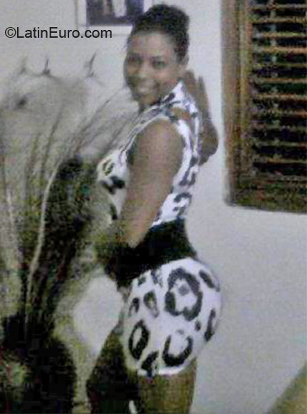 Date this cute Dominican Republic girl Leury from San Cristobal DO8983