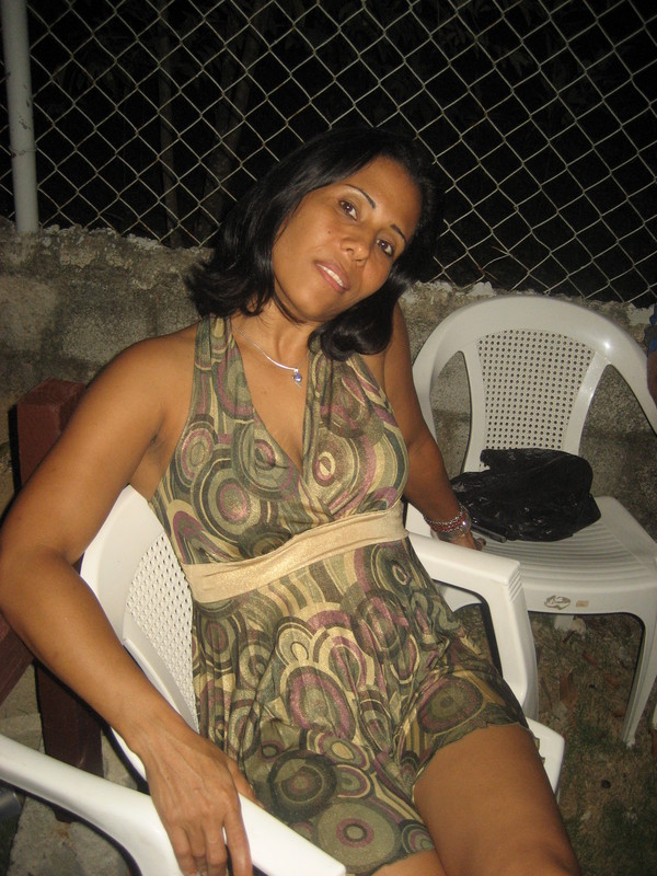 Date this sensual Dominican Republic girl Waldy from Santo Domingo DO8998