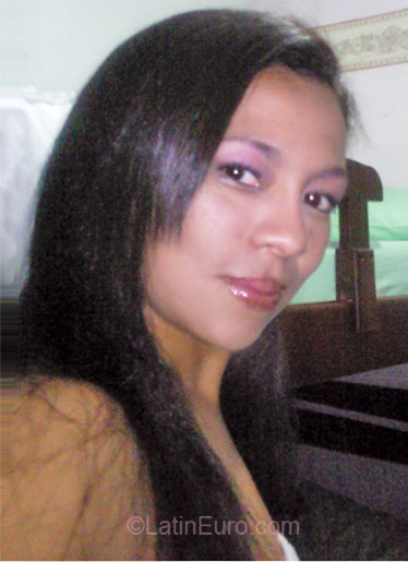 Date this cute Colombia girl Paola from Cartago CO7816