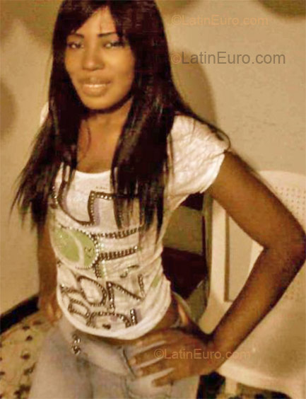 Date this cute Colombia girl Esna from Cali CO7949