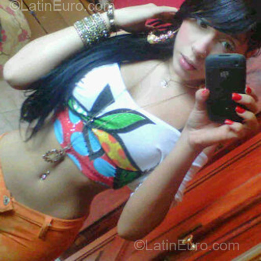 Date this sultry Dominican Republic girl Kim from Republika Dominicana DO9286