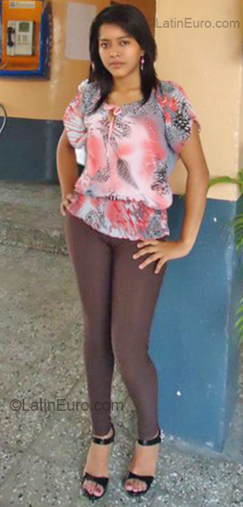 Date this good-looking Honduras girl Banesabb from Tocoa HN409
