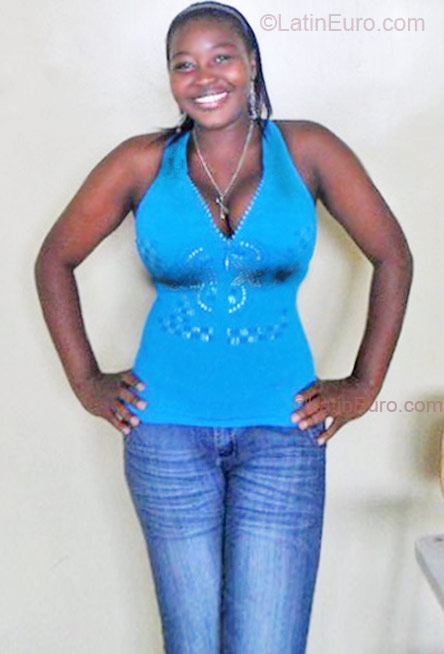 Date this beautiful Colombia girl Patricia from Medelln CO8003