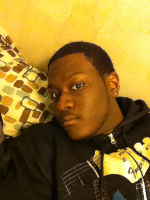 Date this young United States man John from New York US11412