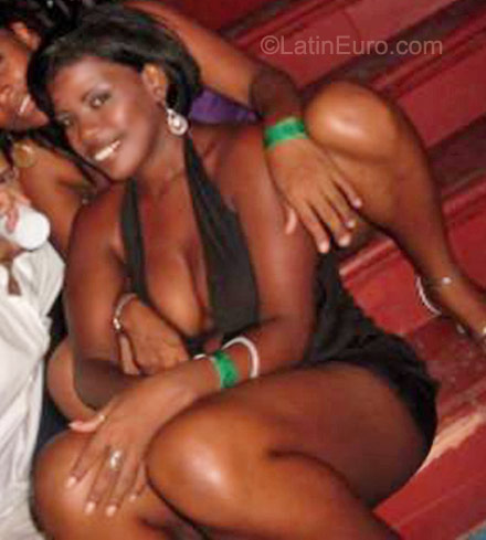 Date this voluptuous Colombia girl Rafaela from Cartagena CO8120