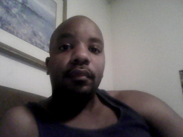 Date this young United States man Kenneth from Marshall US11474