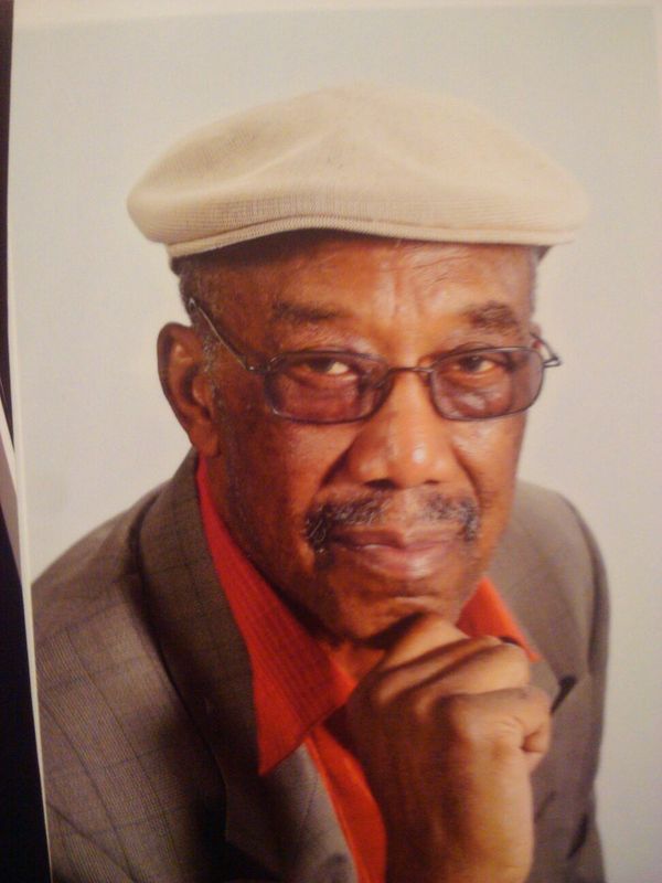 Date this attractive United States man Clarencegary from Fredericksburg US11546