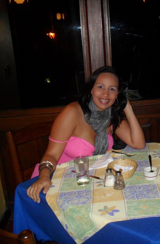 Date this nice looking Colombia girl Rouxie121 from Cartagena CO8282