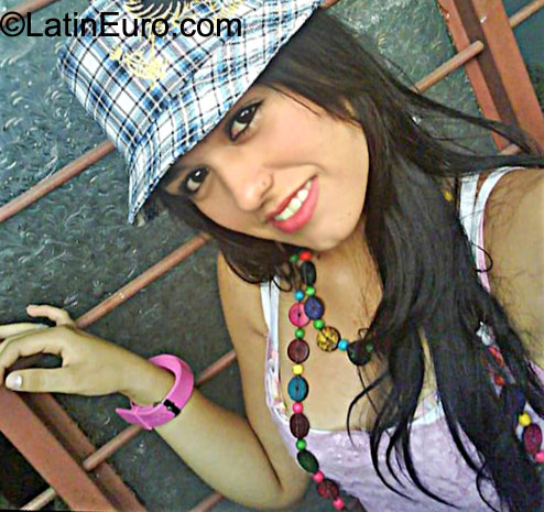 Date this exotic Colombia girl Jenny from Tulua CO8304