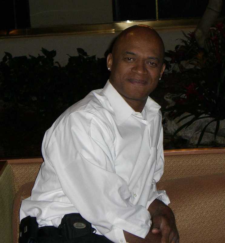 Date this foxy United States man Xrayeyz from Orlando US11576