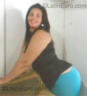 Date this athletic Dominican Republic girl Yunny from La Romana DO9634