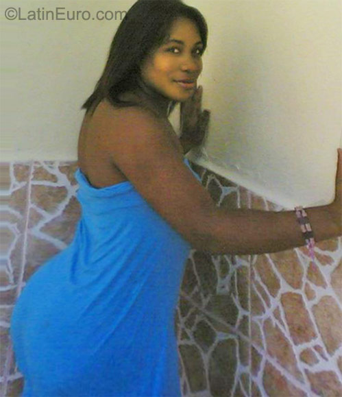 Date this pretty Dominican Republic girl Laura from San Pedro Marcoris DO9658