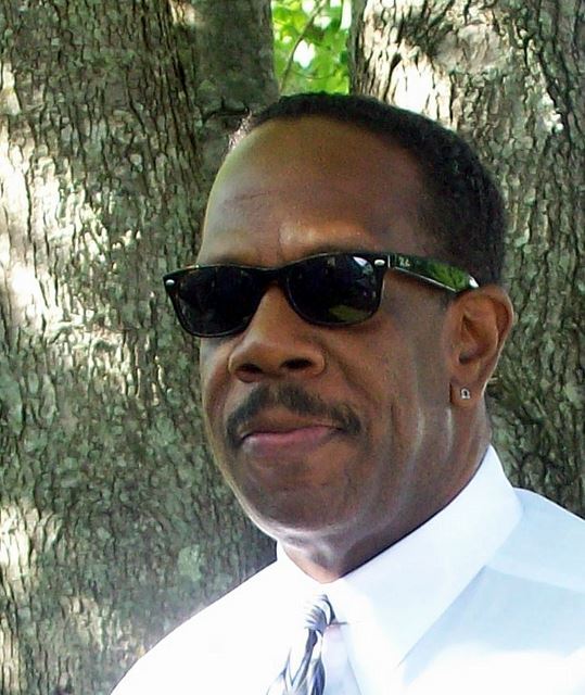 Date this pretty United States man Kenneth from Kennesaw US11653