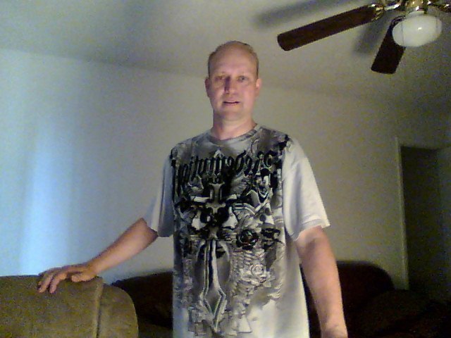 Date this hot United States man Lynn from San Antonio US11660