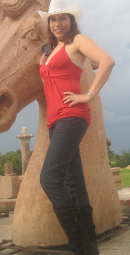 Date this pretty Panama girl Iliana from Panama PA181