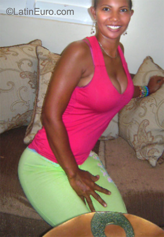 Date this tall Dominican Republic girl Laexotica29 from Dominican Republic DO9759