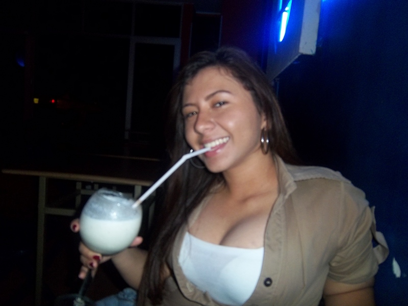 Date this georgeous Colombia girl Pao from Armenia CO8462