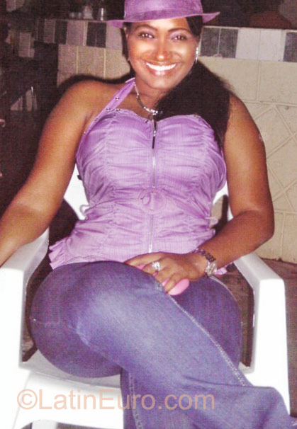 Date this hot Dominican Republic girl Feliana from Santo Domingo DO9797