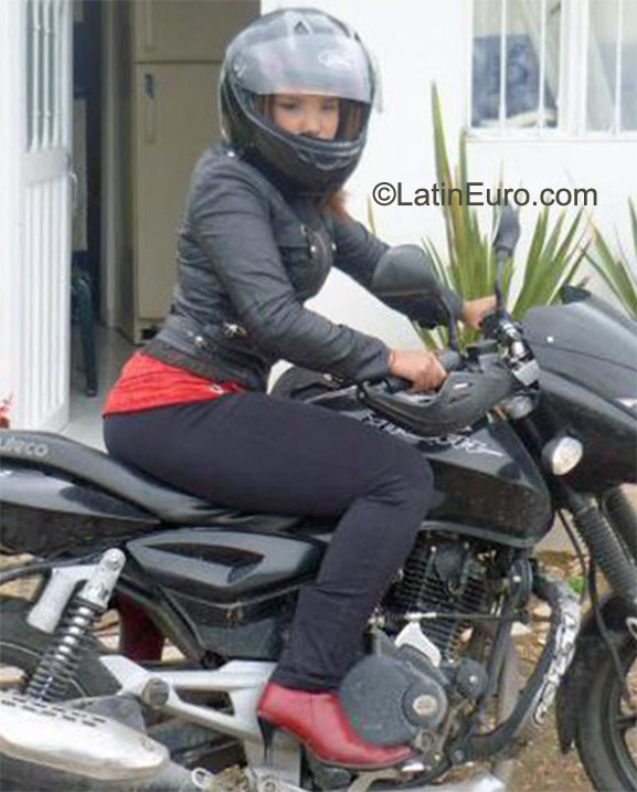 Date this exotic Colombia girl Vanessa from Bogota CO8606