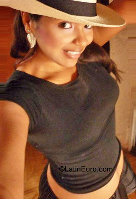 Date this lovely Colombia girl Diana from Bogota CO8711