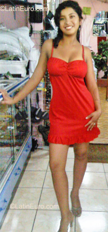 Date this gorgeous Honduras girl Karerine from Tegucigalpa HN707