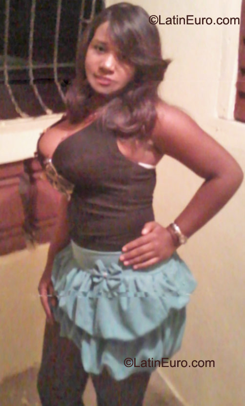 Date this georgeous Dominican Republic girl Kimairy from Santo Domingo DO9944