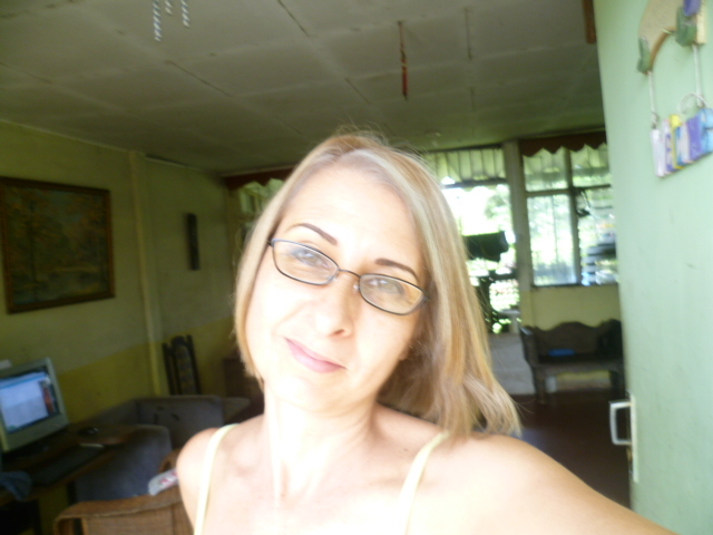 Date this good-looking Costa Rica girl Leda Patricia from San Jose CR147