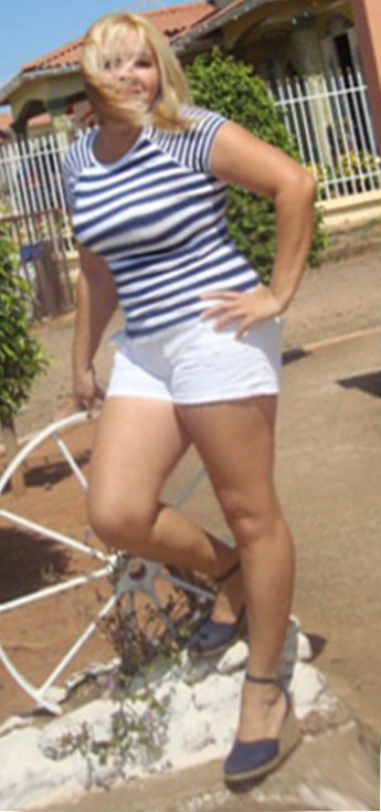 Date this fun Panama girl Lydna from Cocle PA204