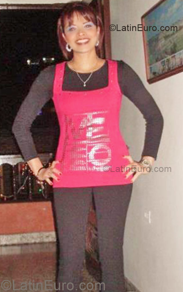 Date this young Colombia girl Lina from Medellin CO8833