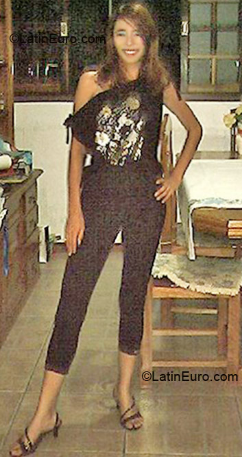 Date this lovely Brazil girl Claudia from Sao Paulo BR6232