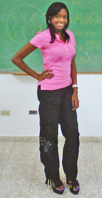 Date this tall Dominican Republic girl Deborah from Santo Domingo DO10033