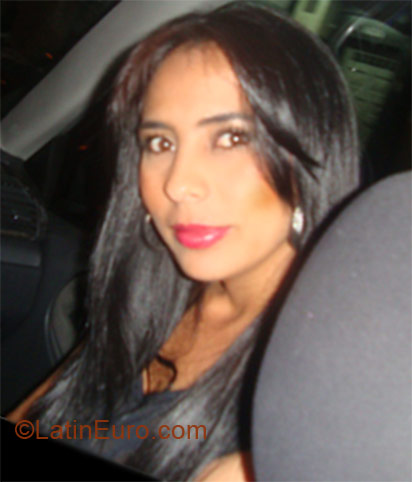 Date this hard body Colombia girl Andrea from Medellin CO8911