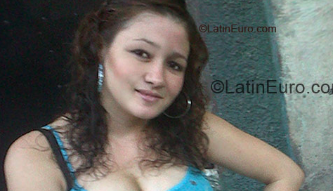 Date this exotic Honduras girl Crisly from San Pedro Sula HN522