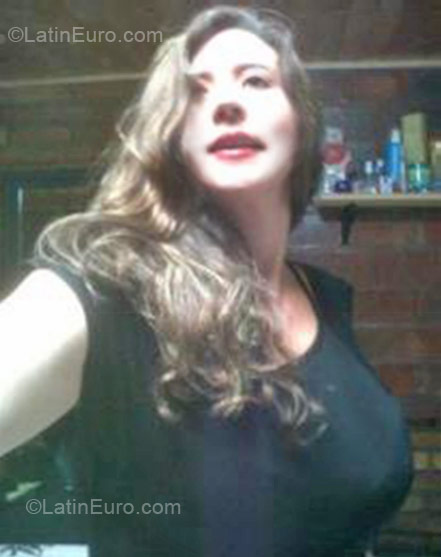 Date this nice looking Colombia girl Monica Marcela from Bogota CO8973