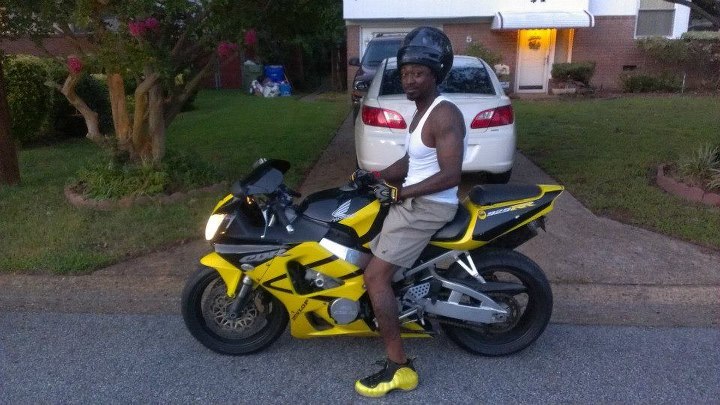 Date this lovely United States man Ali from Raleigh US12027