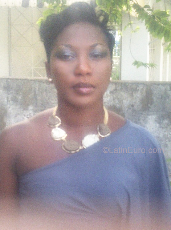 Date this nice looking Jamaica girl Tamar from Kingston JM404