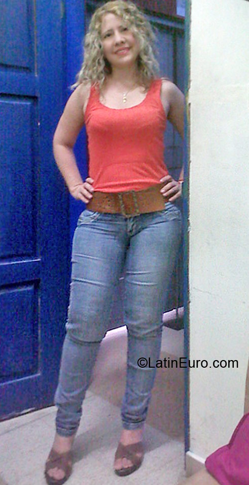 Date this good-looking Colombia girl Bety from Barranquilla CO8993