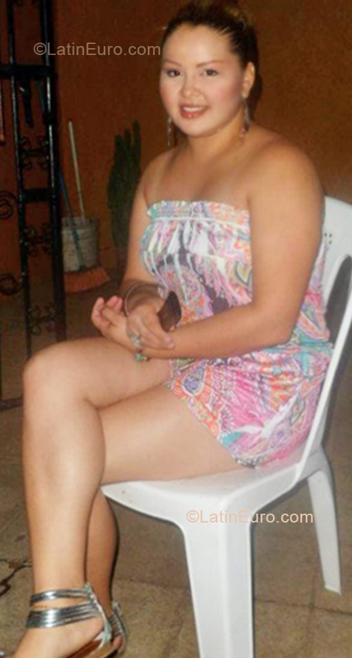 Date this good-looking Nicaragua girl Heydi from Managua NI80