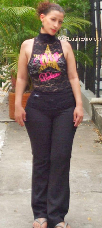 Date this foxy Colombia girl Betty from Neiva CO9048